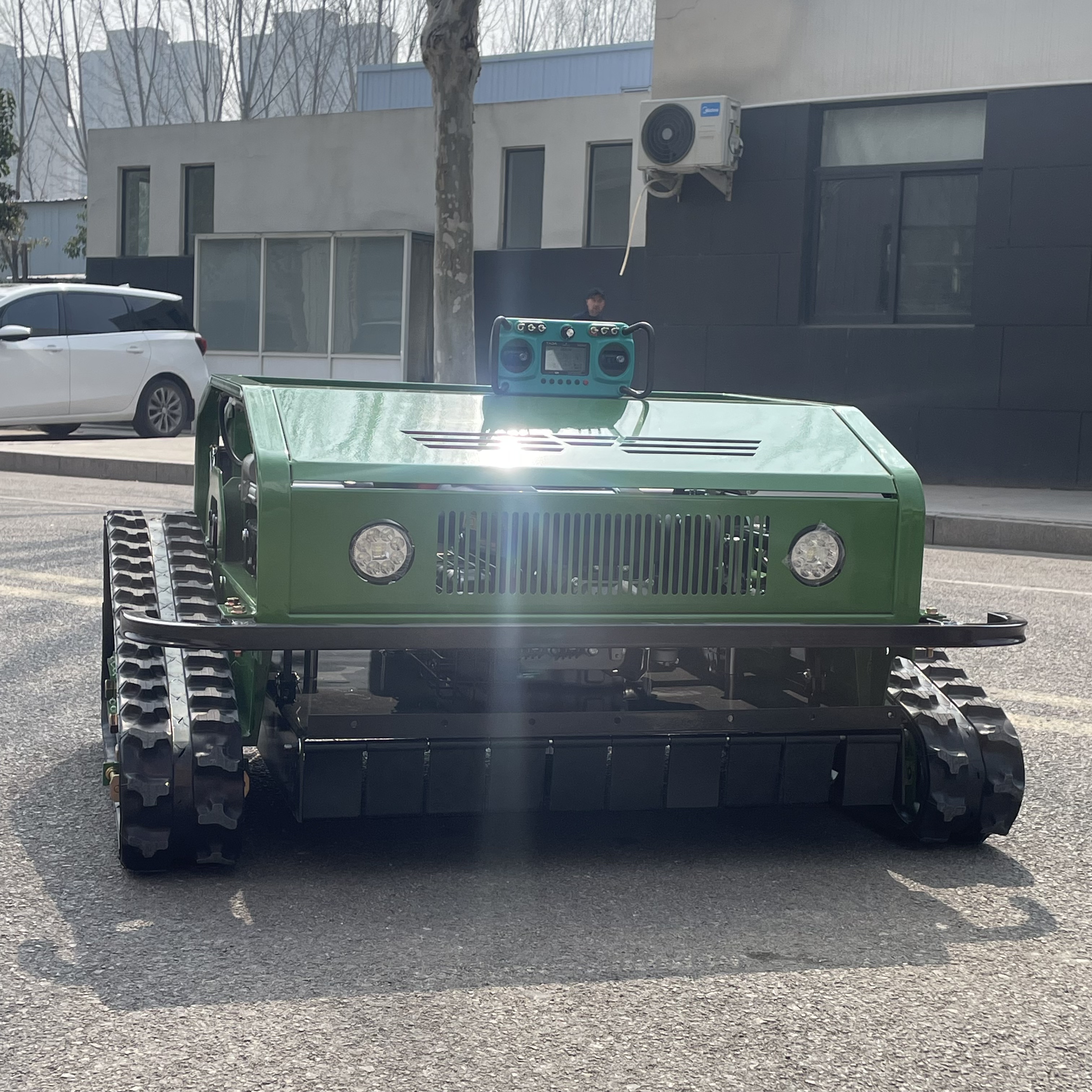 2-in-1 Remote Control Tracked  - Agriculture Farming Robot avis et prix